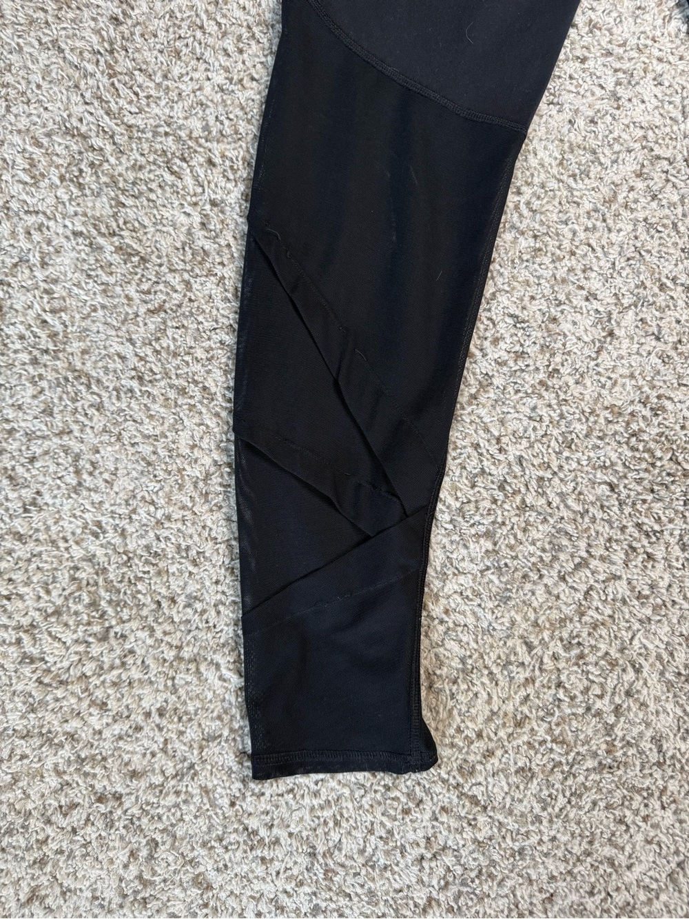 The North Face- Black Leggings, Size M - Picture 3 of 4